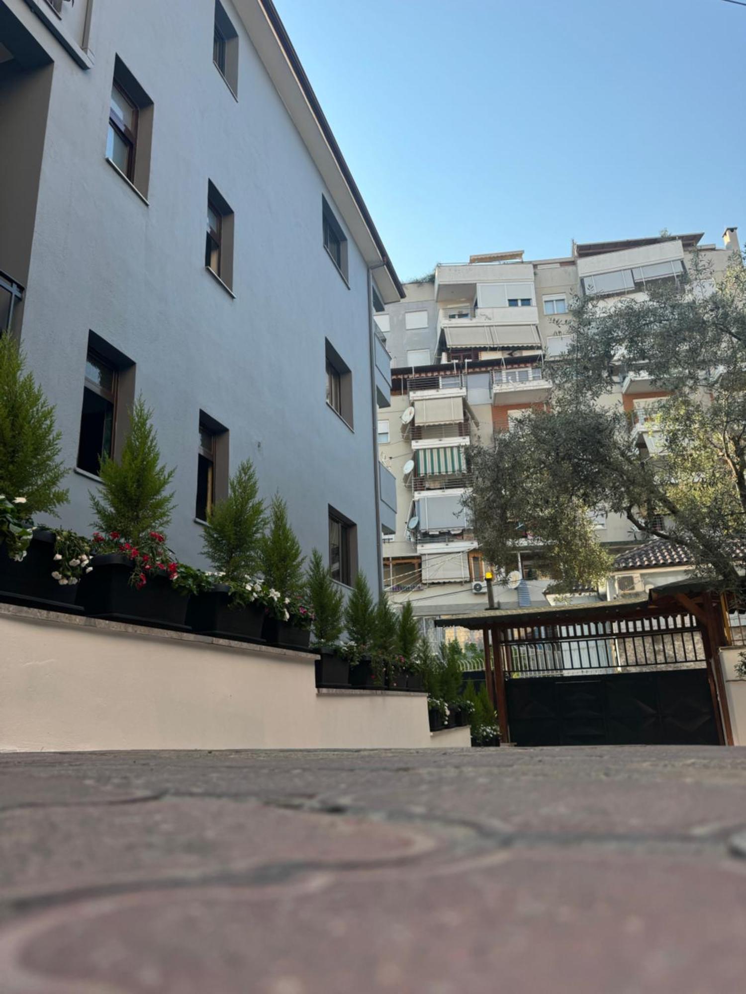 Izi Boutique Lejlighed Tirana Eksteriør billede